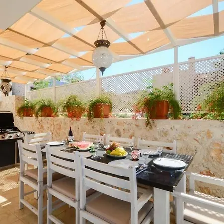Sleeps 6 Pool Air Con Wifi T429207 * Kalkan
